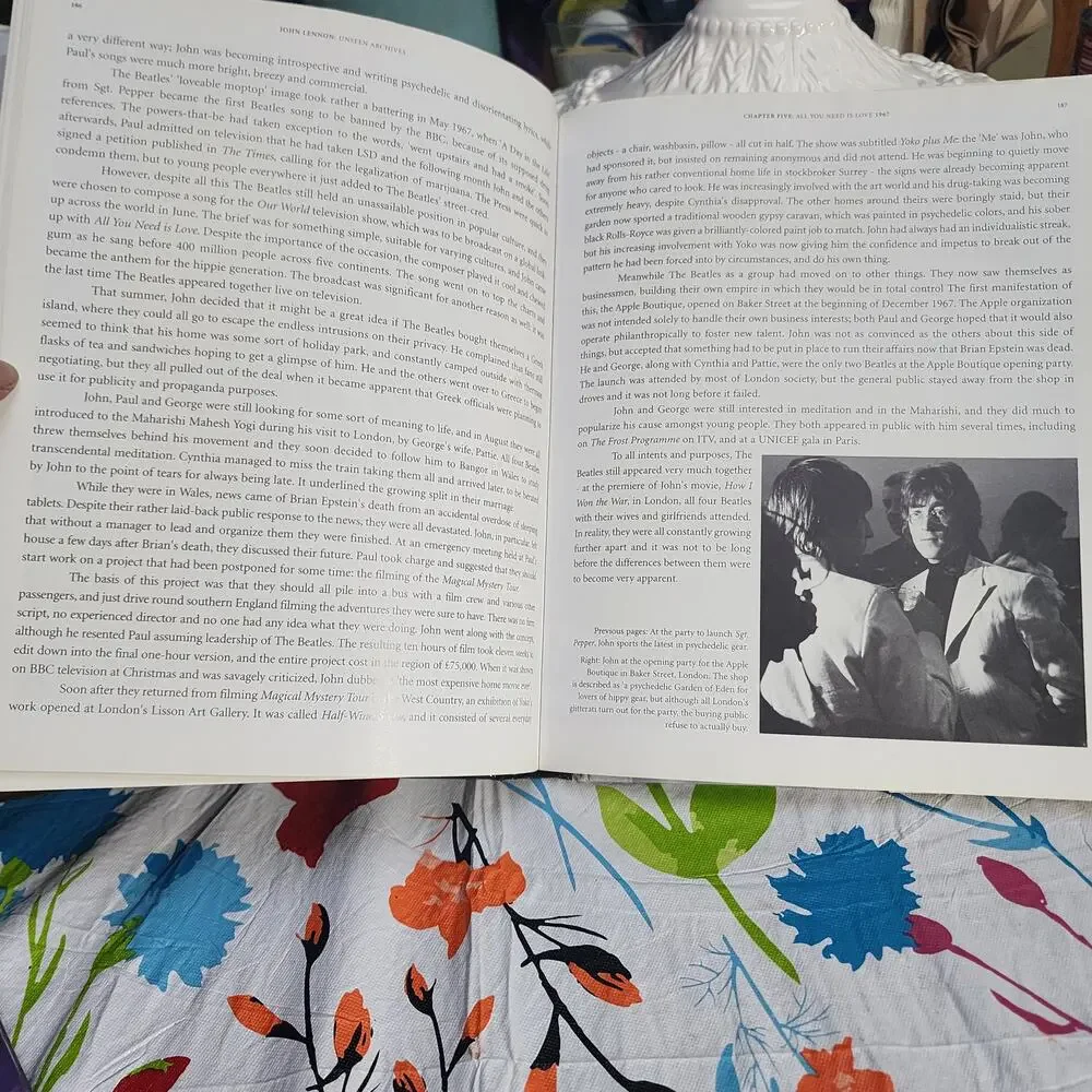 John Lennon UNSEEN ARCHIVES (Hardcover)